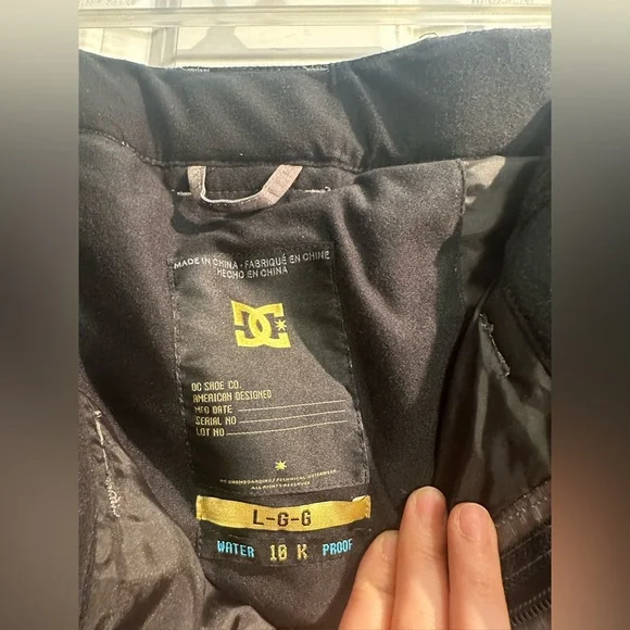 Green camo women’s large DC Shoe Company snowboarding pants, waterproof, 10k - Picture 5 of 10